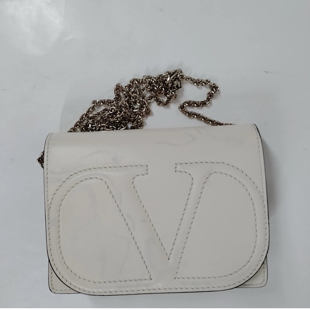 Valentino Garavani White Calf Leather Chain crossbody Bag - Picture 3 of 9